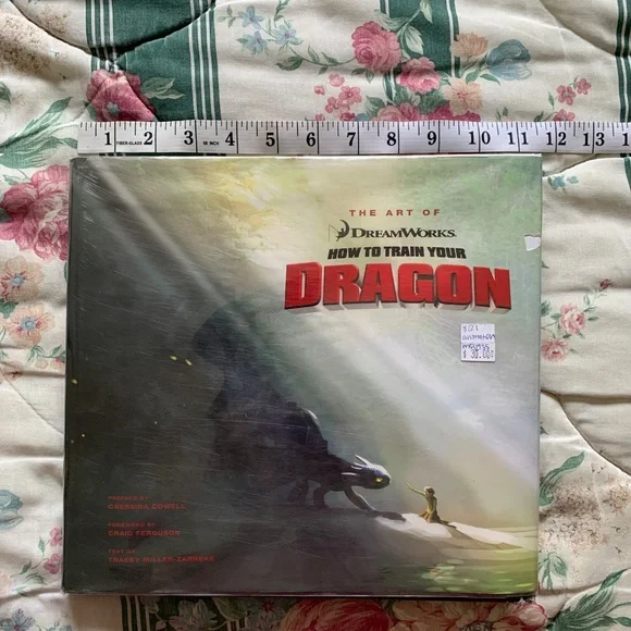 Dreamworks Animation "The Art Of How To Train Your Dragon" book - Picture 7 of 7